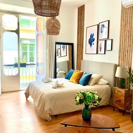 Calderon III Deluxe Central Sinesedesignhomes Malaga Exterior photo