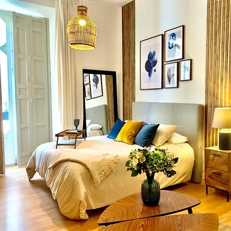 Calderon III Deluxe Central Sinesedesignhomes Malaga Exterior photo
