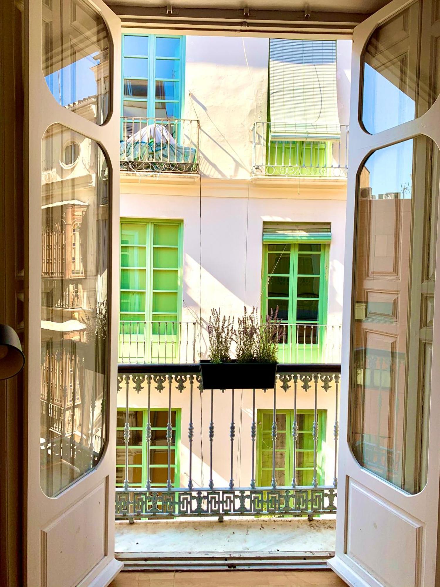 Apartament Calderon Iii Deluxe Sinesedesignhomes *